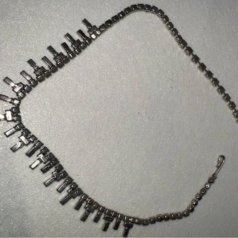 Vintage Rhinestone Necklace - Picture 7 of 8